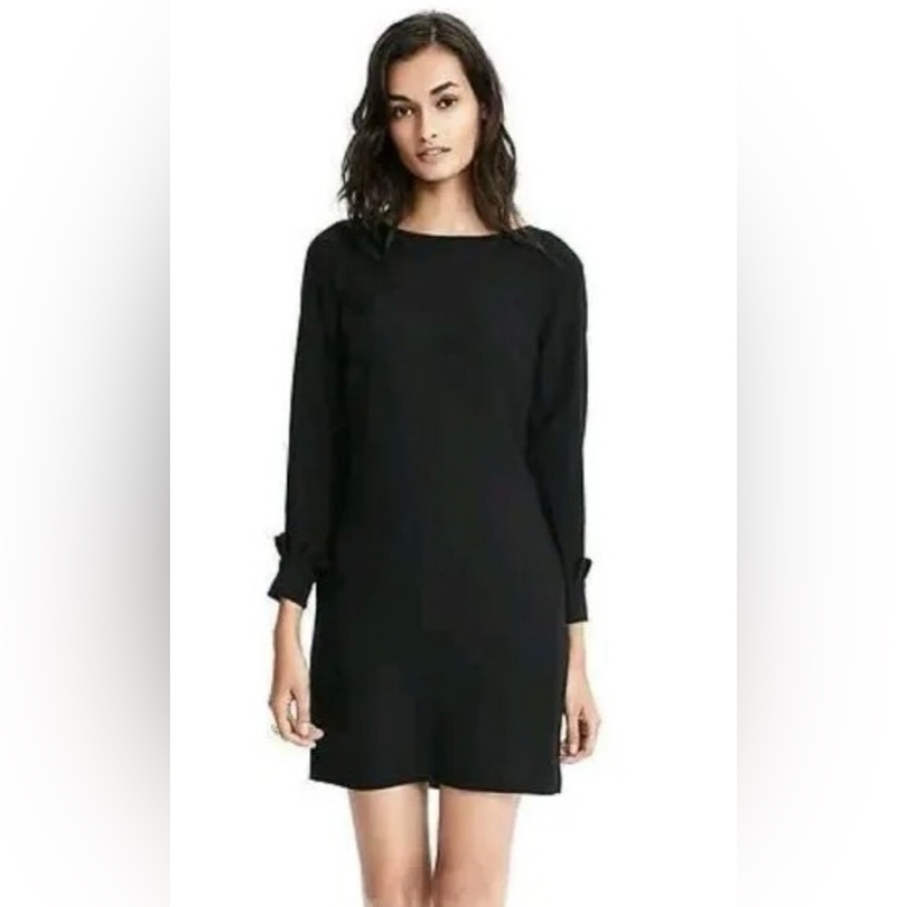 Banana Republic Ruffle-Cuff Button- Back Dress - Size 2P - Picture 2 of 14